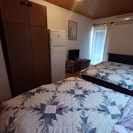 Szuzanna Fenyves Panzio Bed & Breakfast Siofok Exterior photo